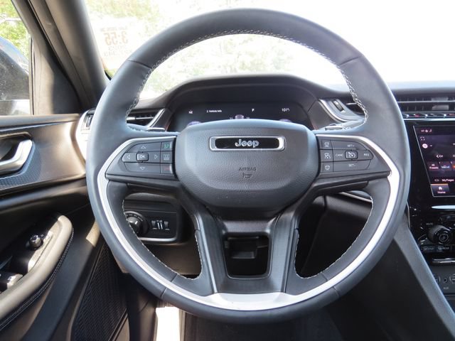 Used 2023 Jeep Grand Cherokee Altitude AWD/4WD image 17