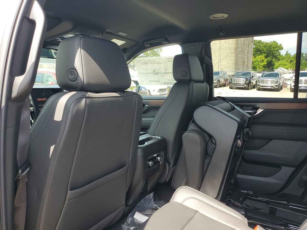 New 2026 GMC Yukon Denali RWD image 10