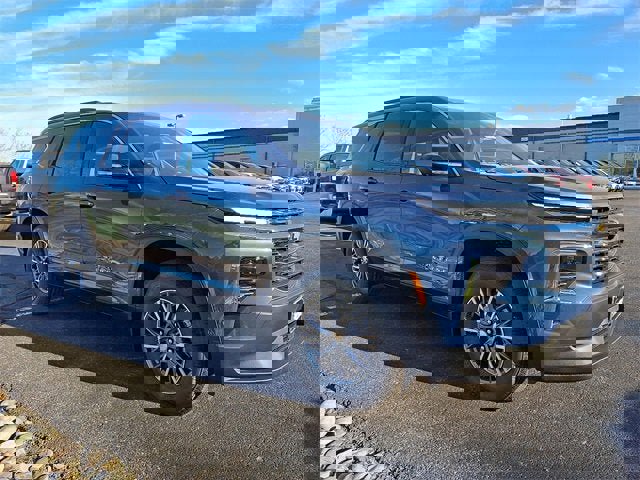 New 2026 Chevrolet Traverse LT w/ Driver Confidence Package image 3