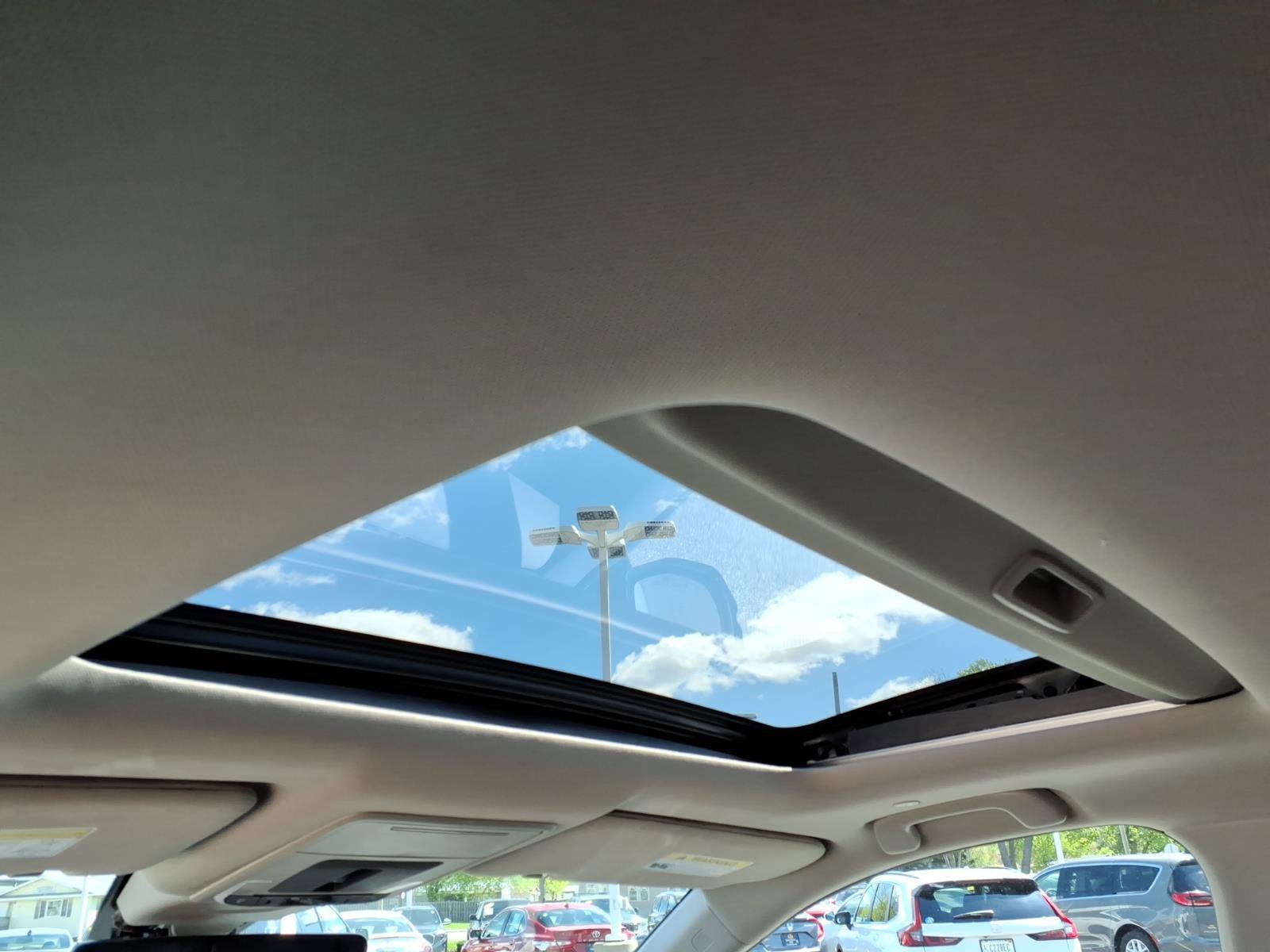 Used 2023 Honda CR-V EX-L image 5