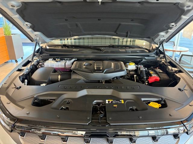 New 2026 Jeep Grand Wagoneer L Summit w/ Premium Group III image 17