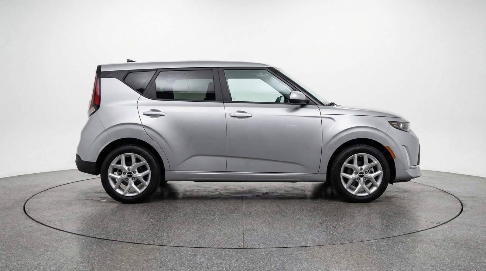 Used 2025 Kia Soul LX w/ LX Technology Package image 11