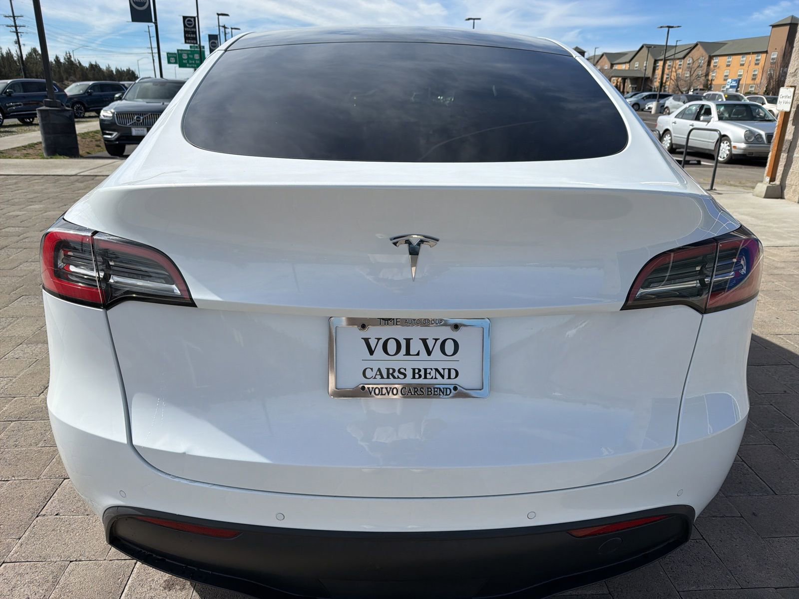 Used 2021 Tesla Model Y Standard Range image 5