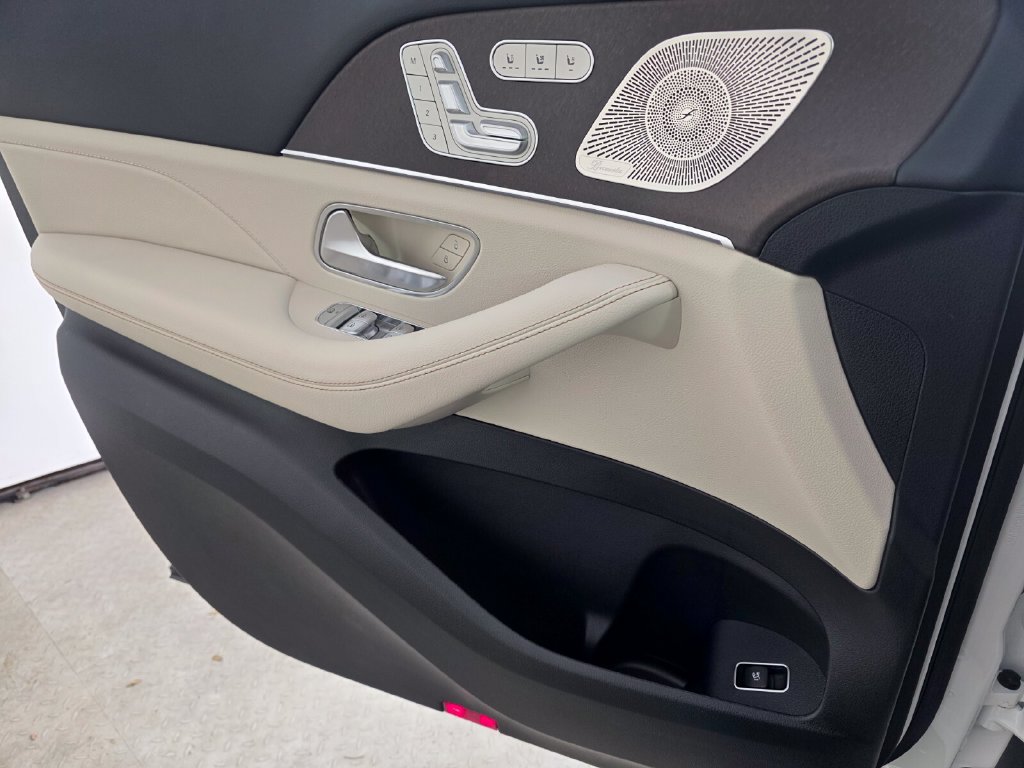 New 2027 Mercedes-Benz GLS 450 4MATIC image 17