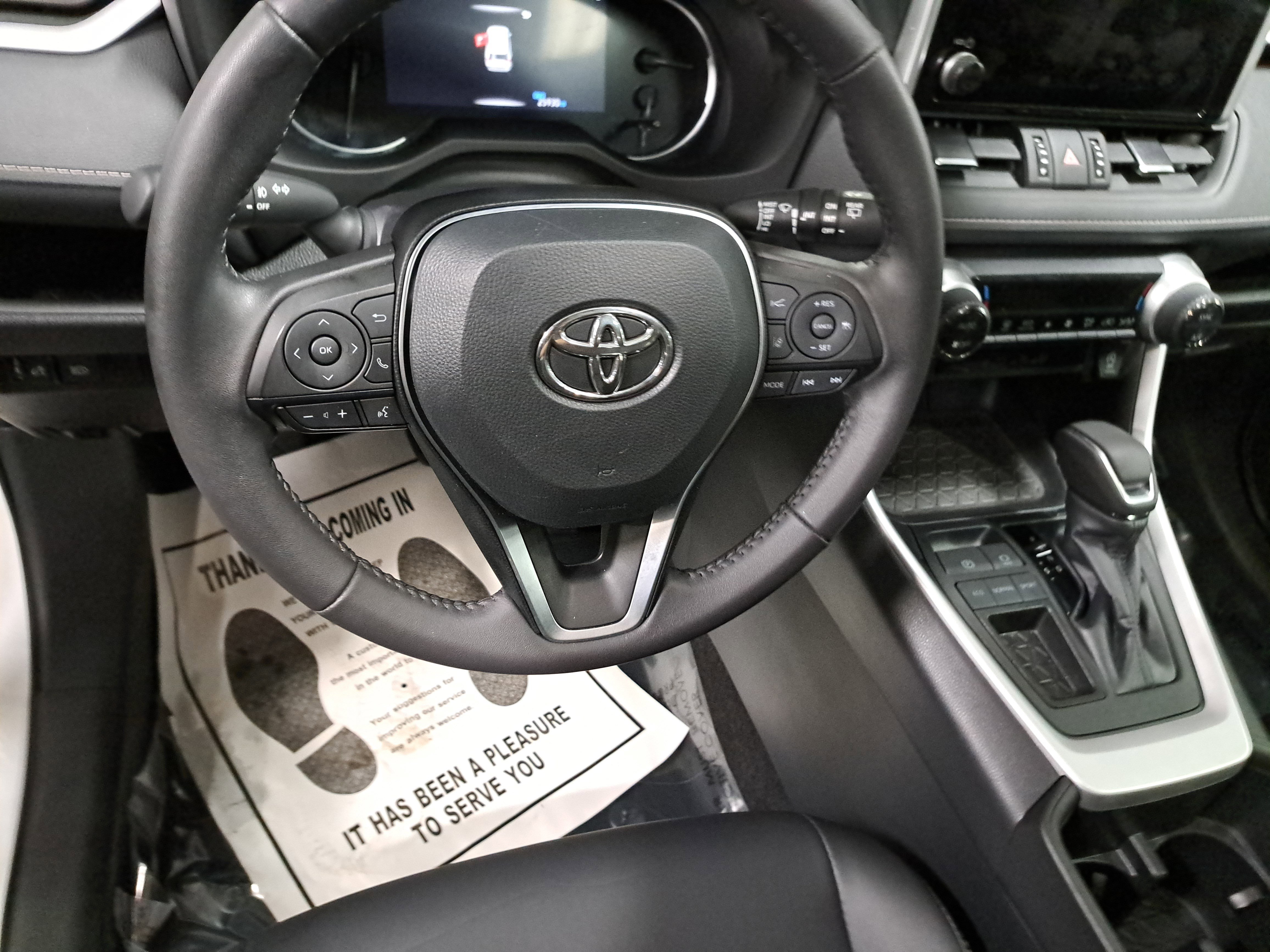 Used 2025 Toyota RAV4 XLE Premium image 17