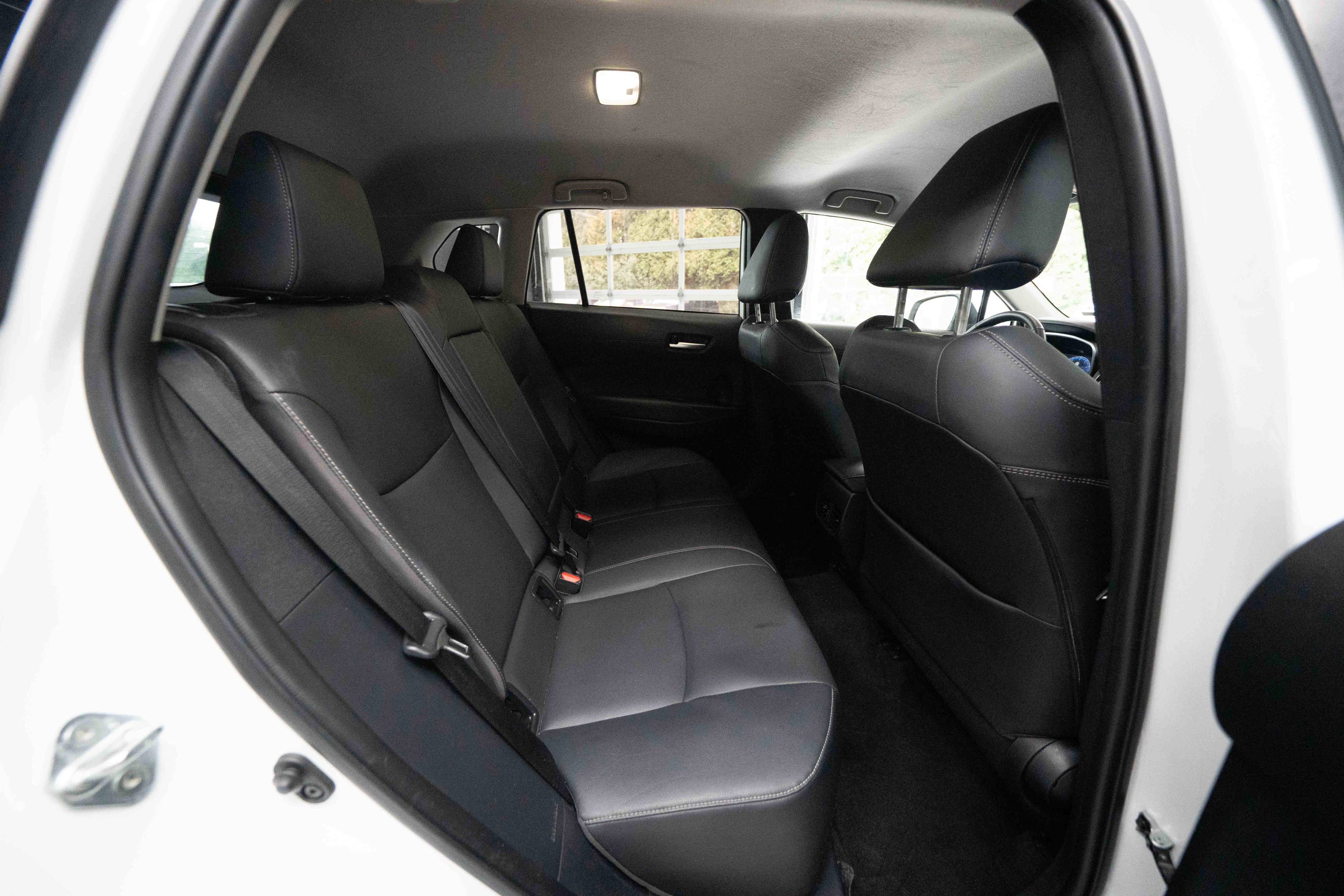 Used 2023 Toyota Corolla Cross XLE image 25