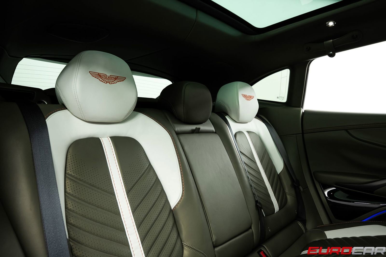 Used 2023 Aston Martin DBX 707 image 37