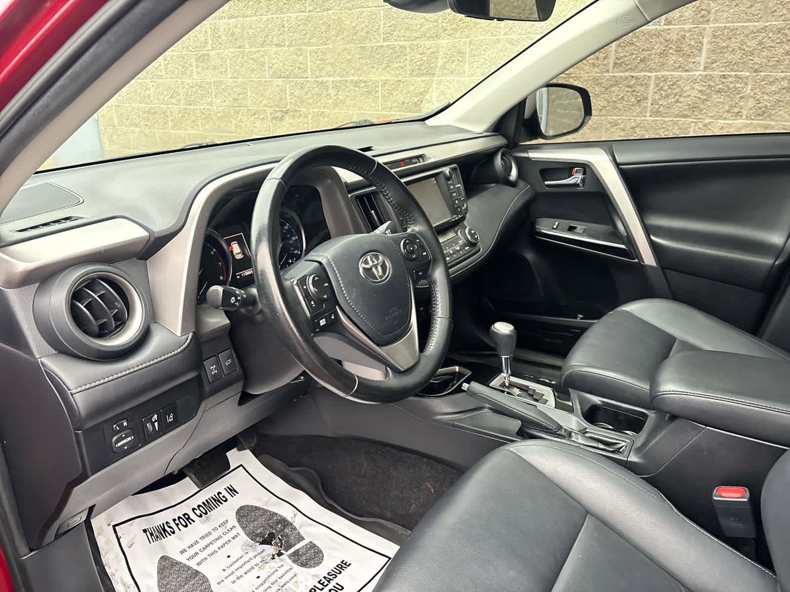 Used 2018 Toyota RAV4 Limited image 8