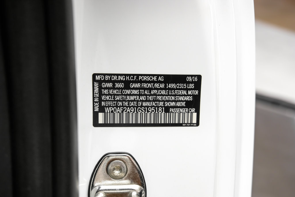 Used 2016 Porsche 911 R RWD image 62