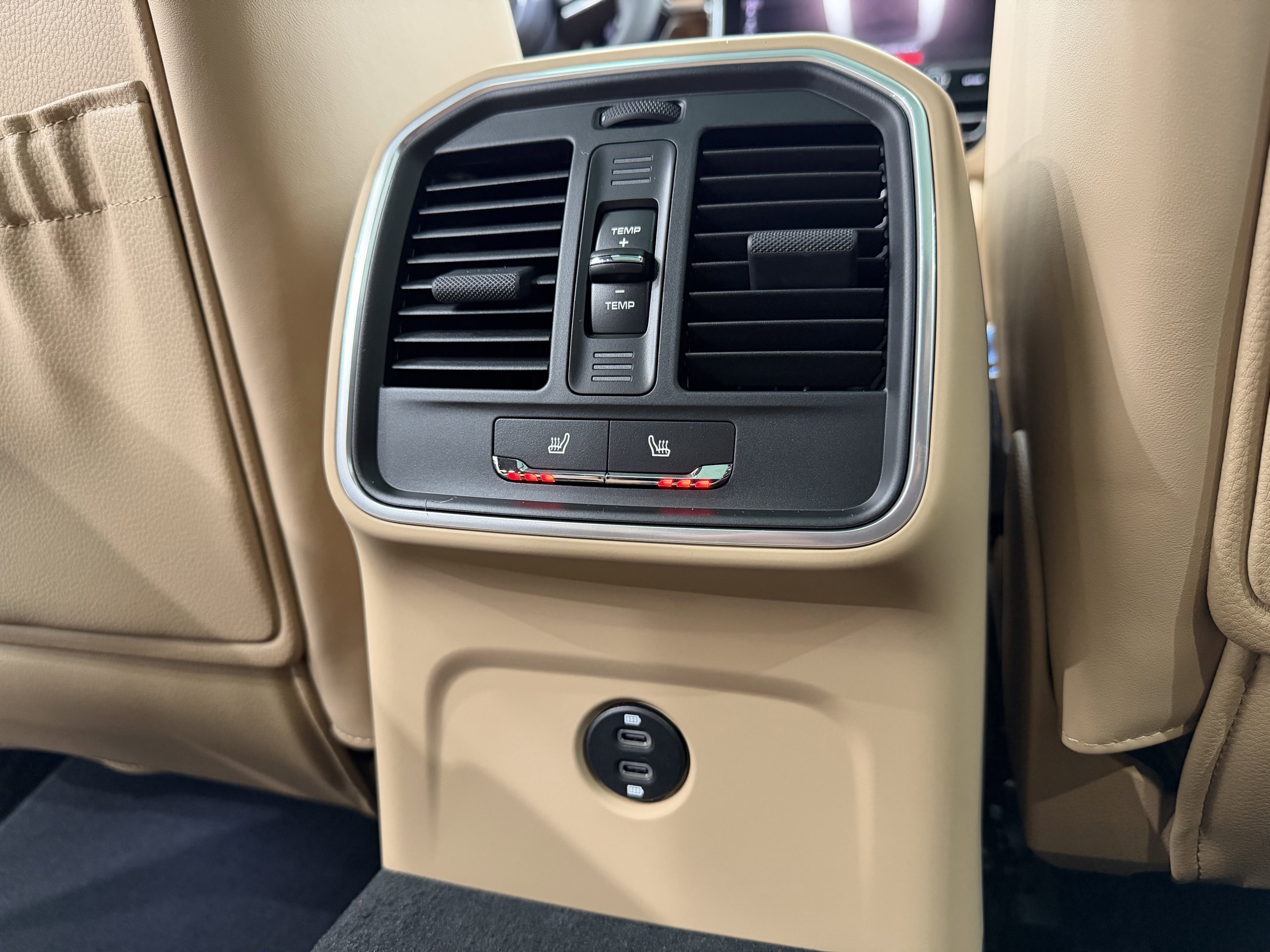 New 2026 Porsche Macan image 21