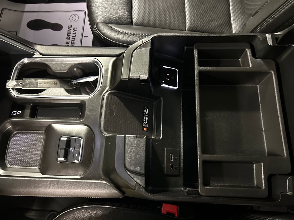 Used 2024 GMC Sierra 3500 Denali w/ Technology Package image 20