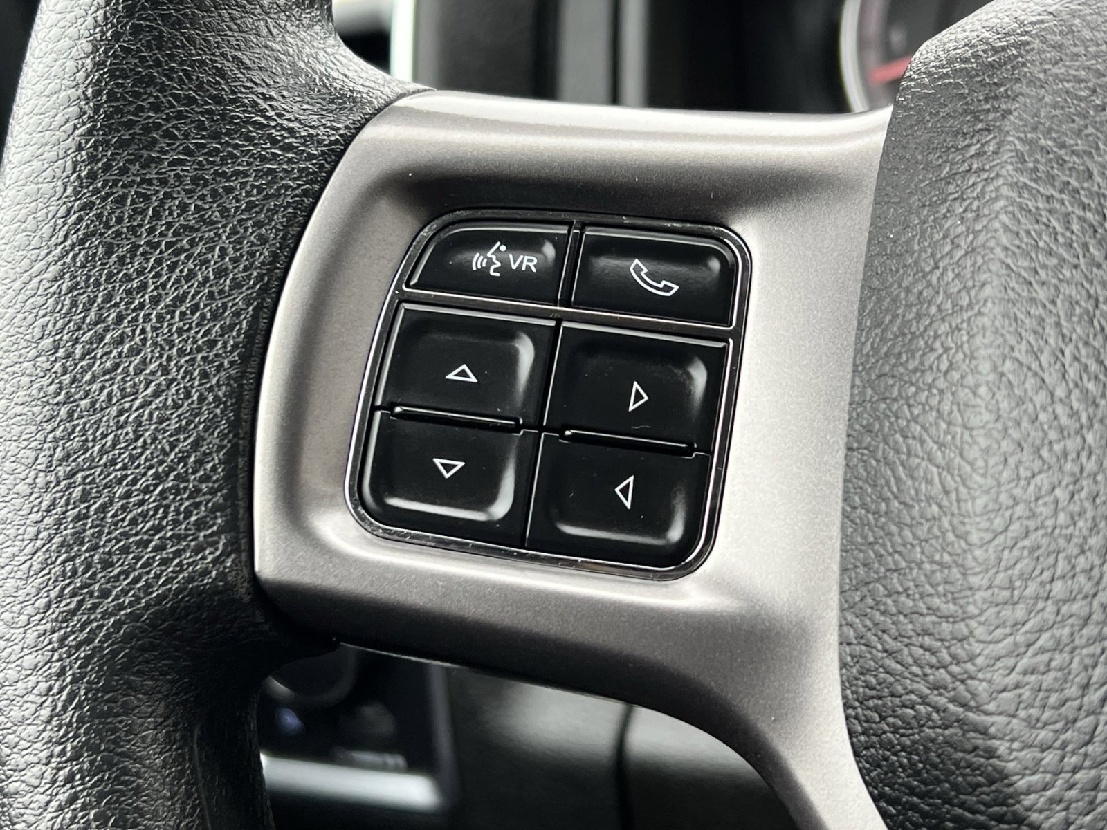 Used 2023 RAM 1500 Classic SLT image 33