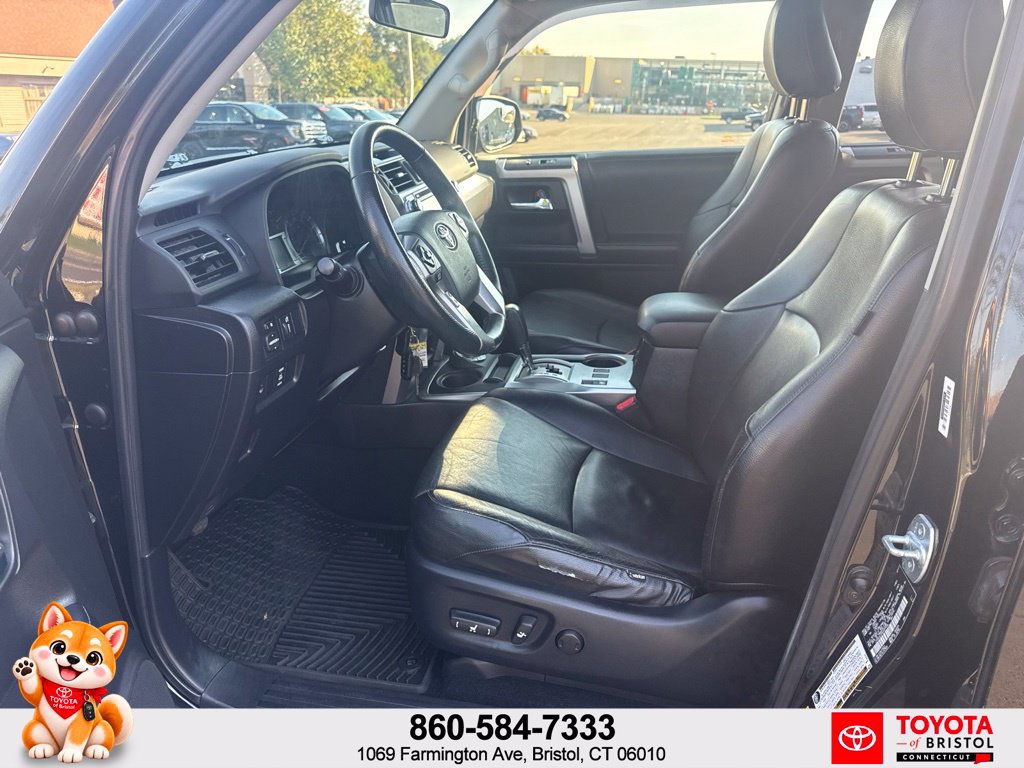 Used 2017 Toyota 4Runner SR5 AWD/4WD image 19