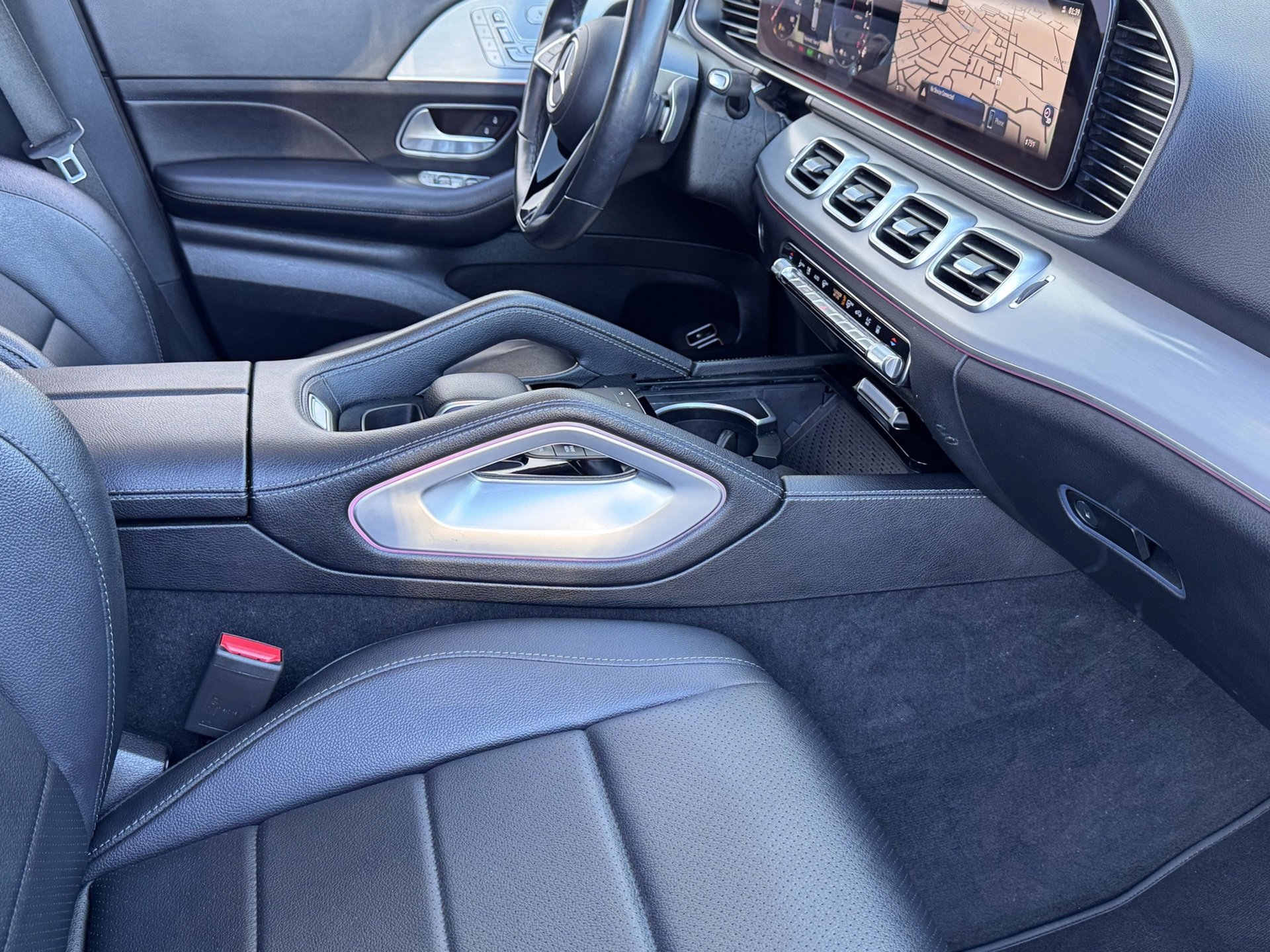 Used 2024 Mercedes-Benz GLE 450e 4MATIC image 7