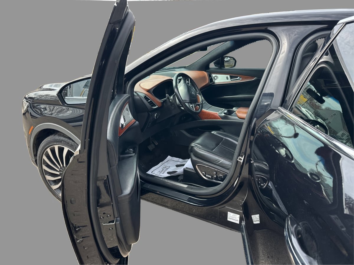 Used 2019 Lincoln Nautilus Black Label AWD/4WD image 10
