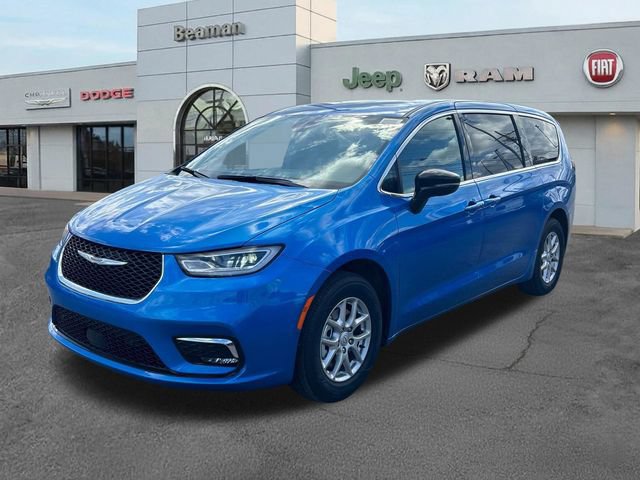 New 2026 Chrysler Pacifica Select FWD image 3