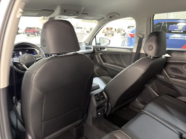 Certified 2024 Volkswagen Tiguan SE AWD/4WD image 20