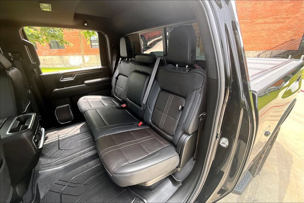 Used 2024 Chevrolet Silverado 2500 High Country w/ High Country Premium Package AWD/4WD image 35
