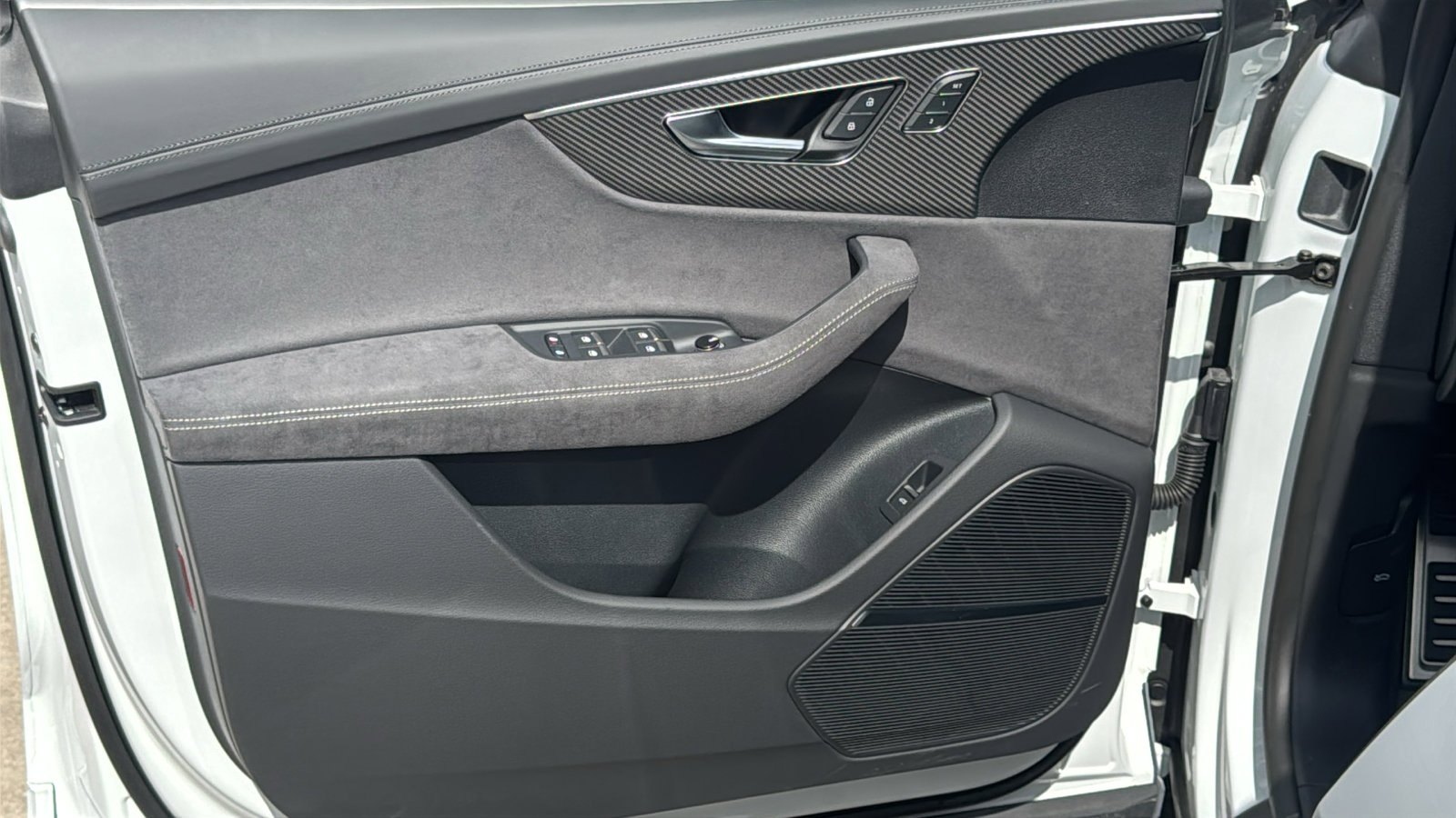 New 2026 Audi RS Q8 performance image 11