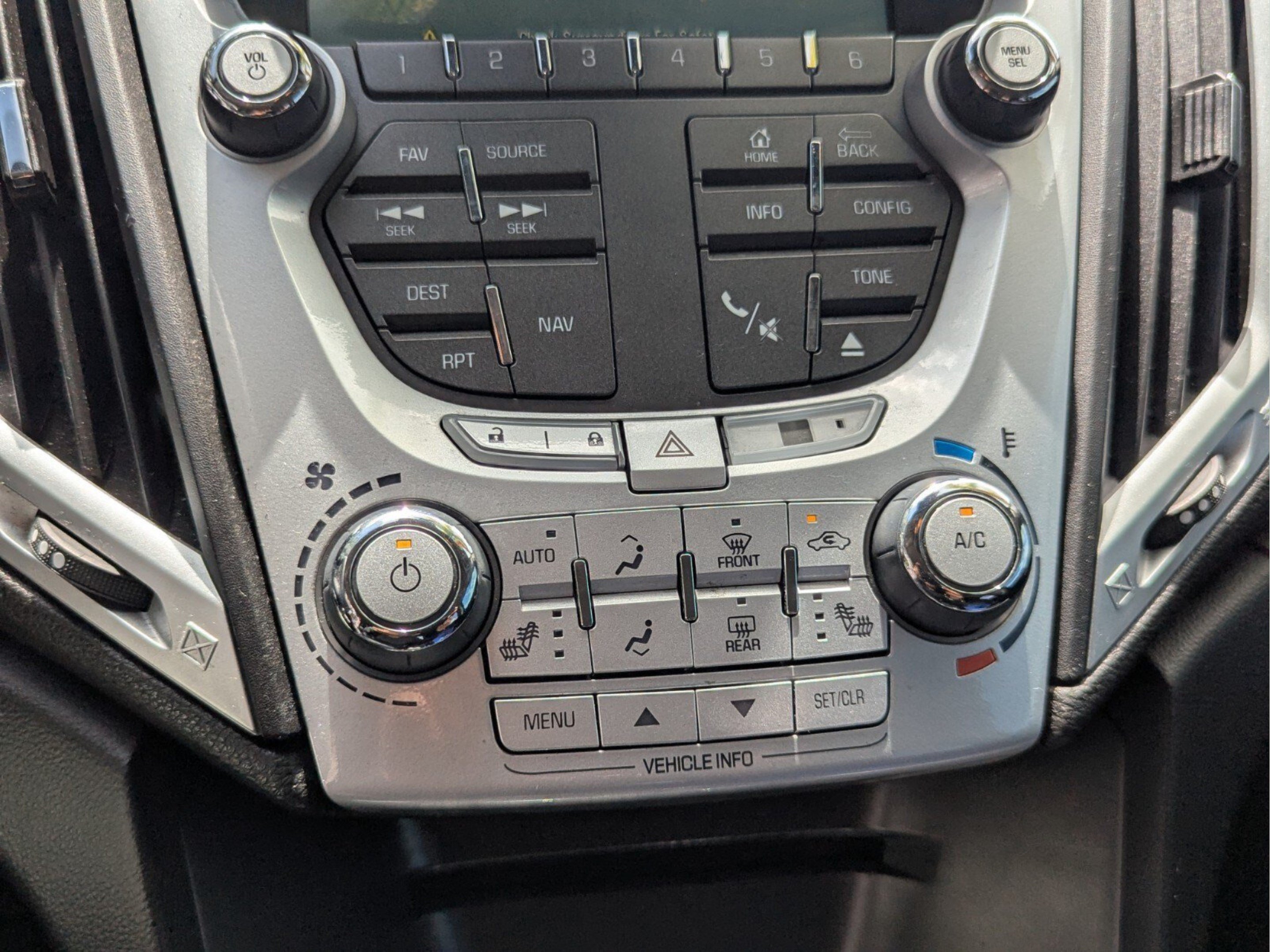 Used 2015 GMC Terrain SLT FWD image 25