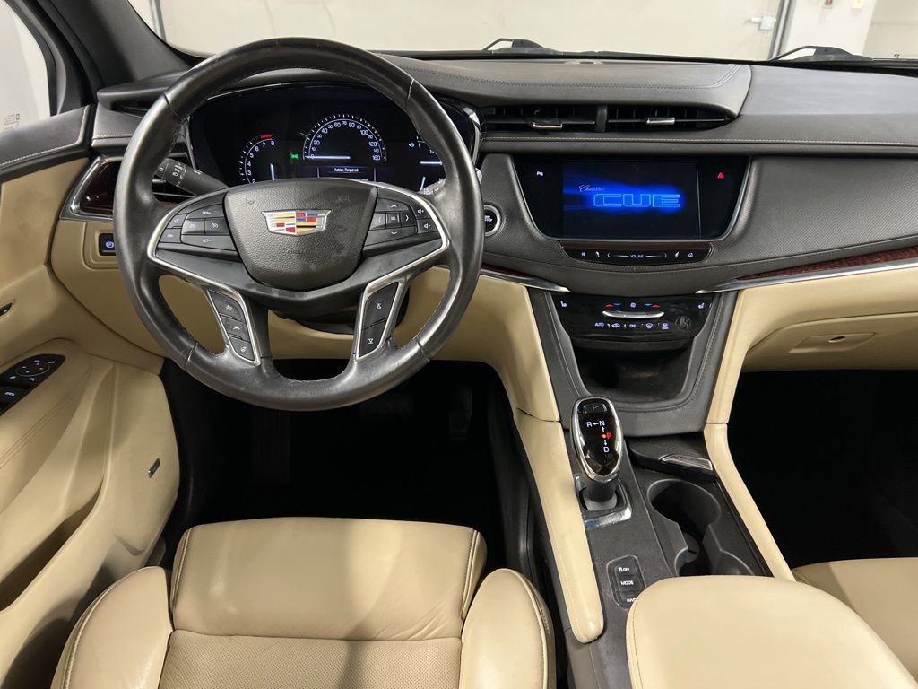 Used 2017 Cadillac XT5 Luxury w/ Driver Awareness Package AWD/4WD image 9