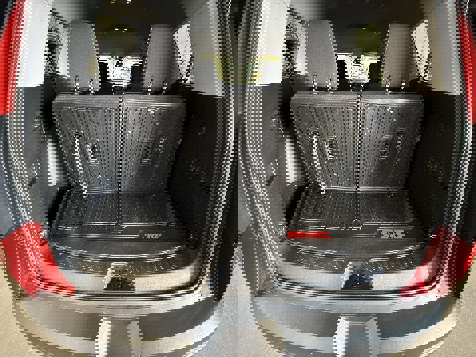 Used 2023 GMC Acadia SLE w/ Driver Convenience Package image 23