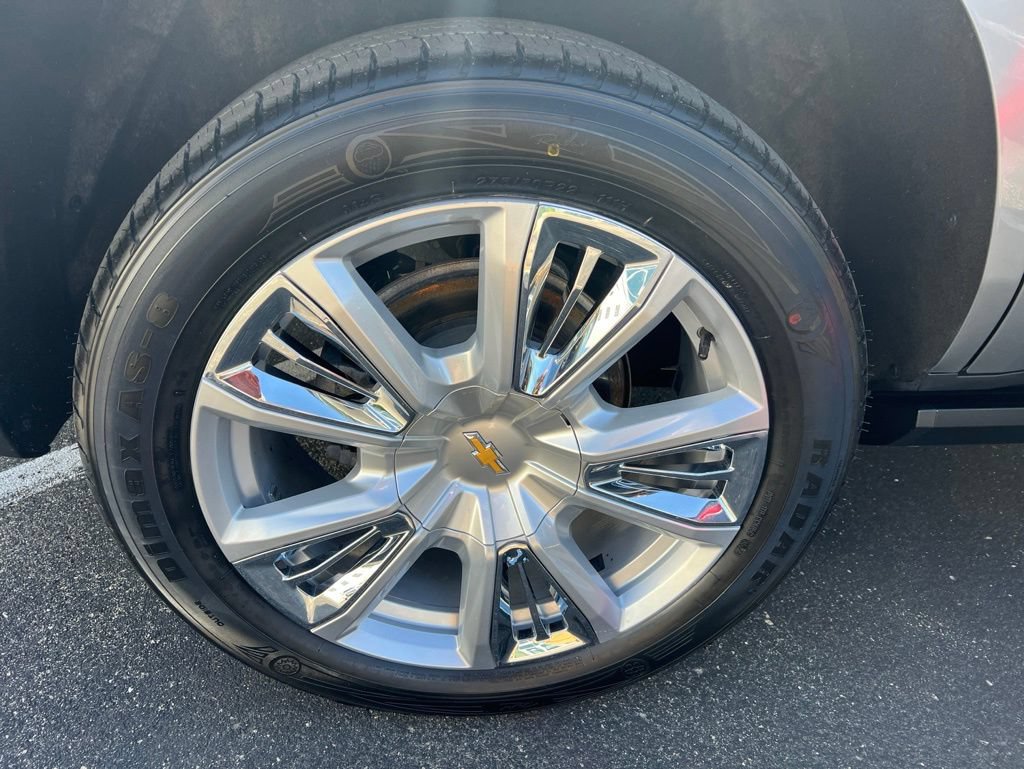 Used 2023 Chevrolet Tahoe High Country AWD/4WD image 18