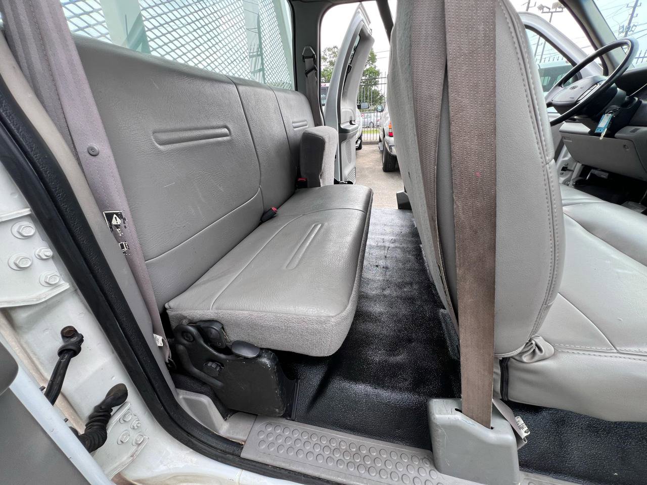 Used 2001 Ford F350 XL image 66