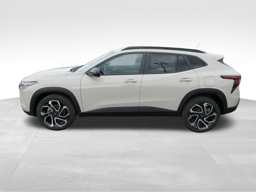 New 2026 Chevrolet Trax RS w/ Sunroof Package FWD image 2