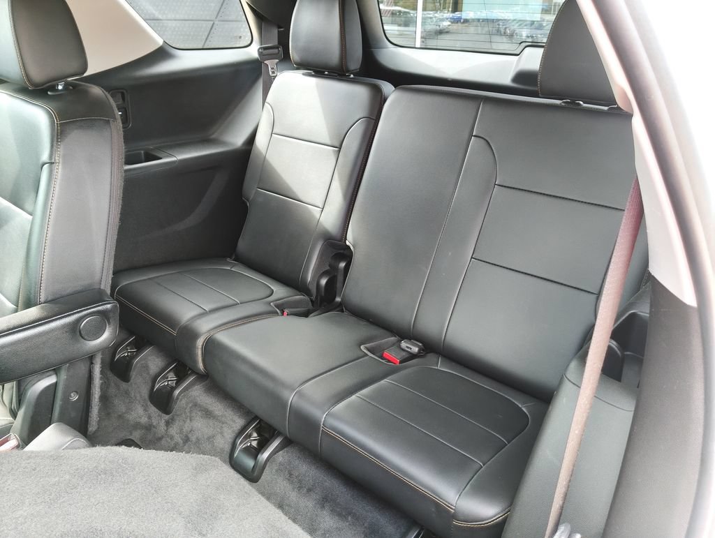 Used 2019 Chevrolet Traverse Premier FWD image 9