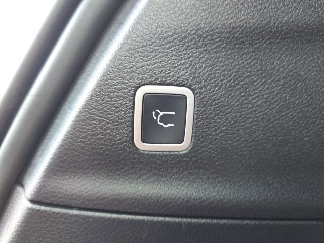 Certified 2024 Chrysler Pacifica Touring-L w/ S Appearance Package image 28