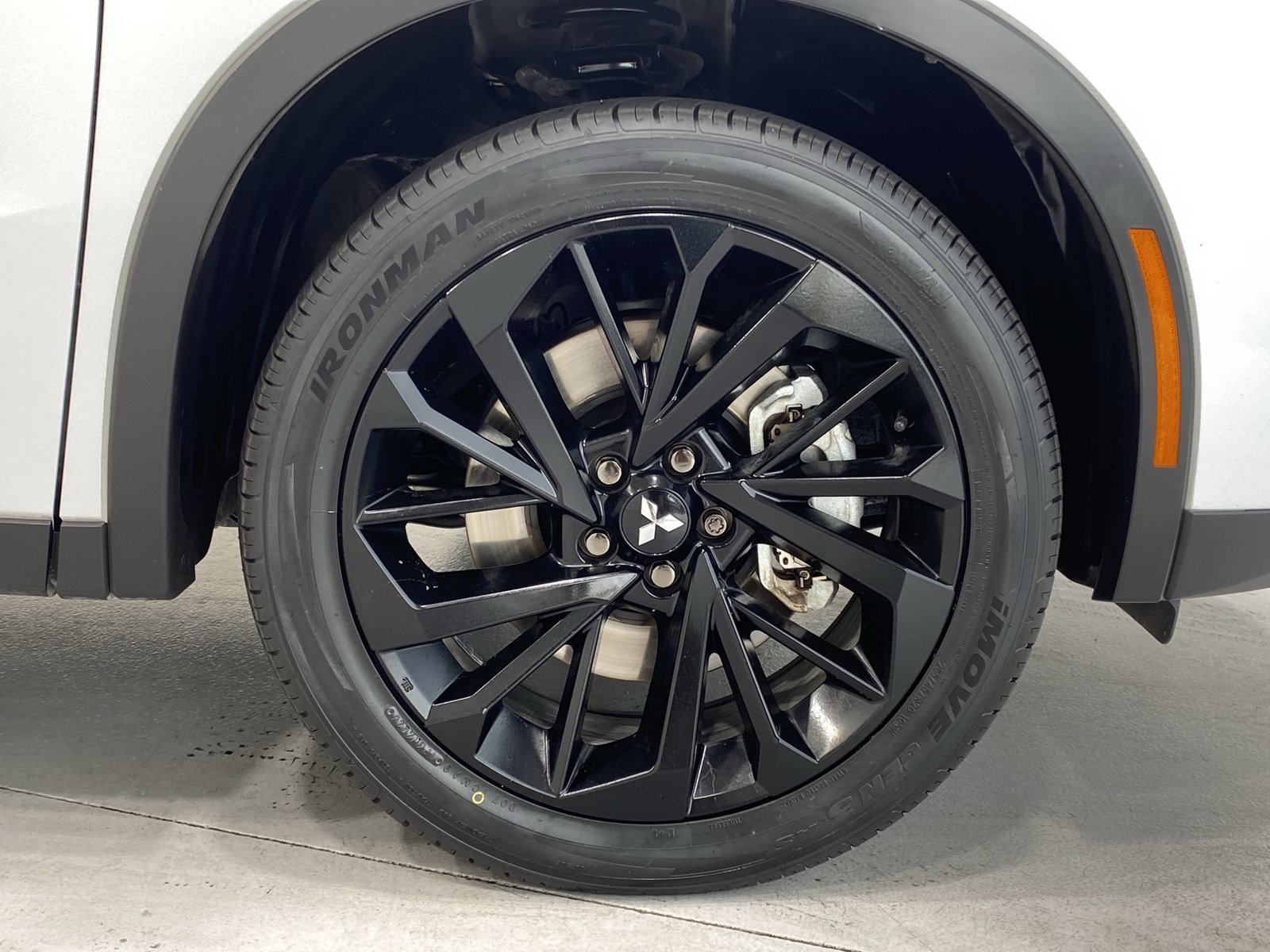 Used 2024 Mitsubishi Outlander SE Black Edition AWD/4WD image 10