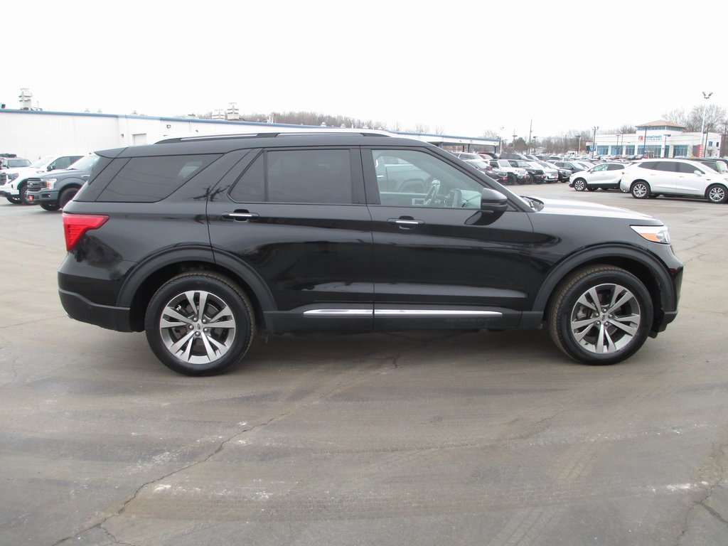 Used 2020 Ford Explorer Platinum w/ Premium Technology Package image 4