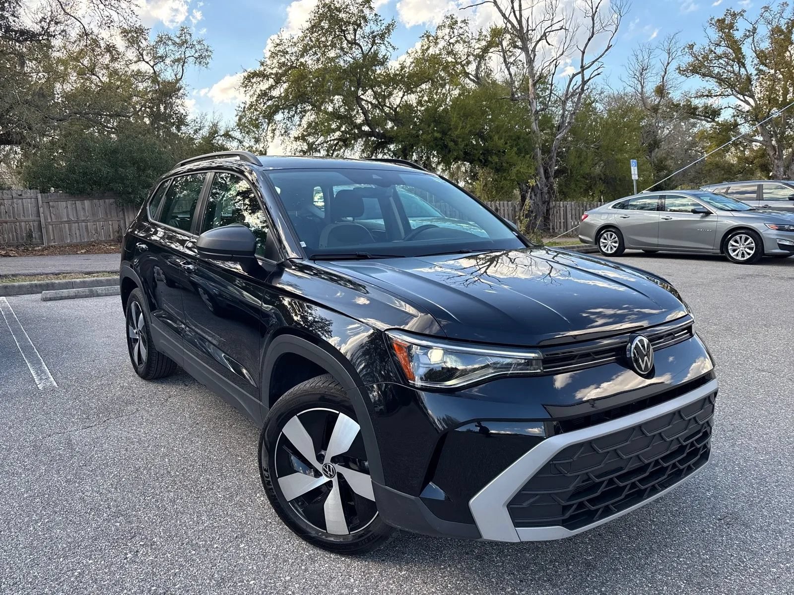 Used 2025 Volkswagen Taos S AWD/4WD image 4