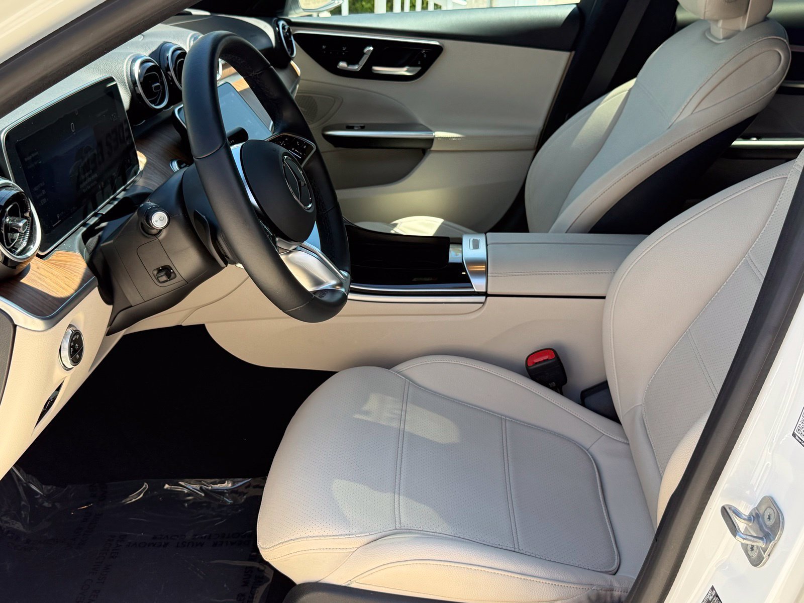 Used 2024 Mercedes-Benz C 300 Sedan image 26