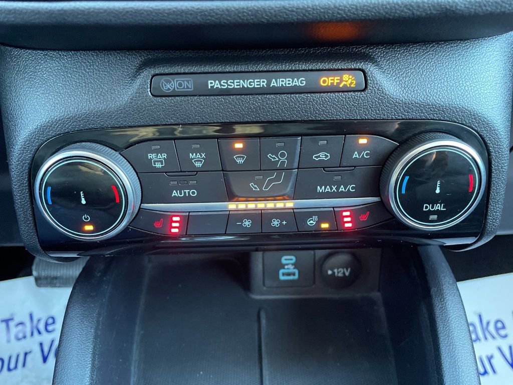 Used 2022 Ford Escape Titanium image 20