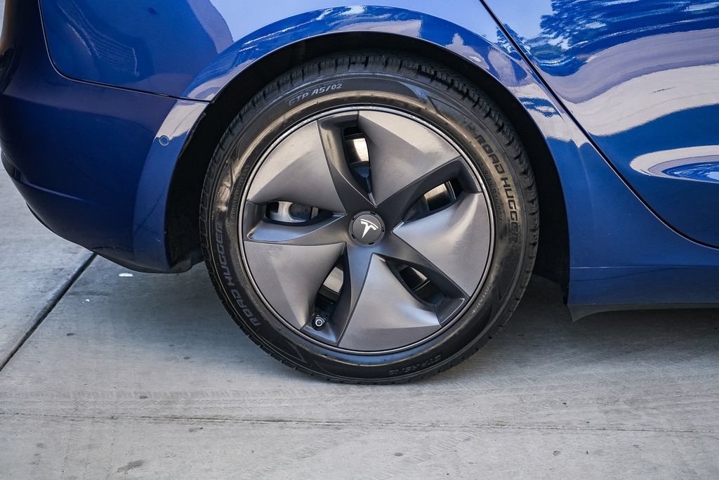Used 2019 Tesla Model 3 RWD image 11