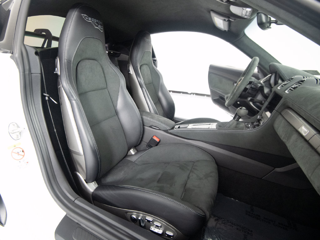 Certified 2025 Porsche 718 Cayman GT4 RS RWD image 37