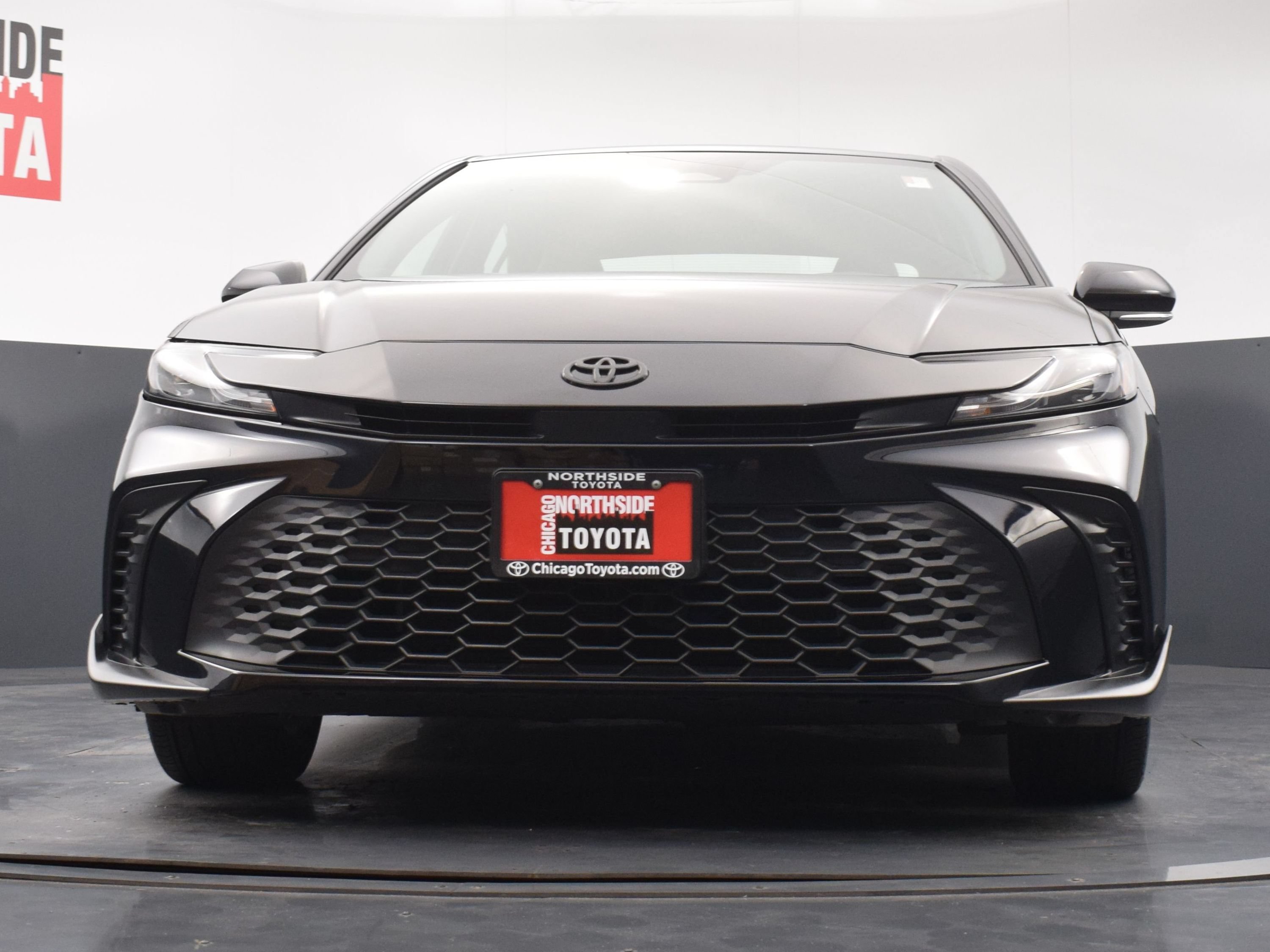 Used 2025 Toyota Camry SE AWD/4WD image 30