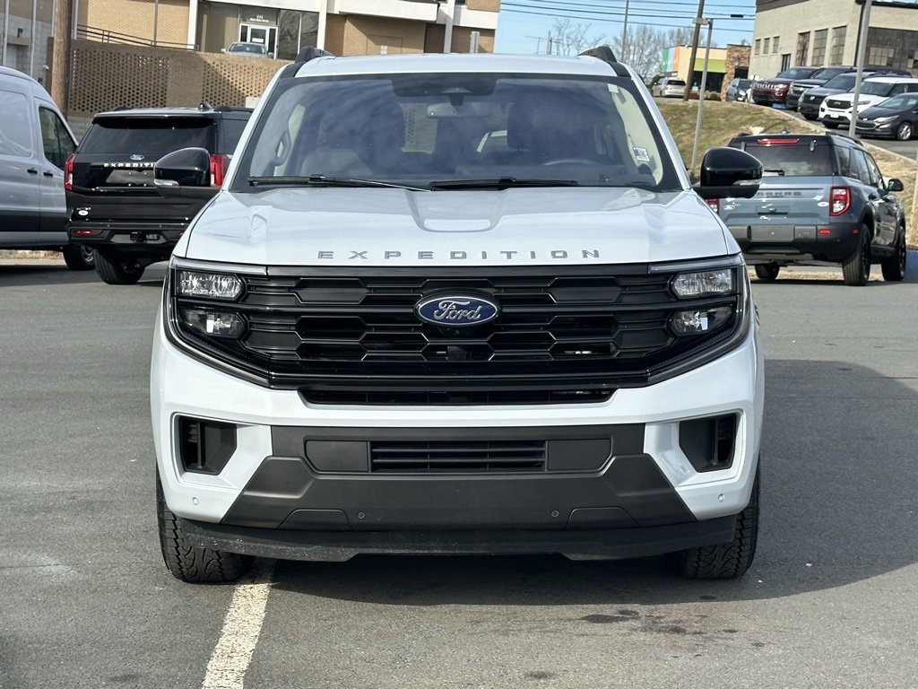 Used 2025 Ford Expedition Active image 14