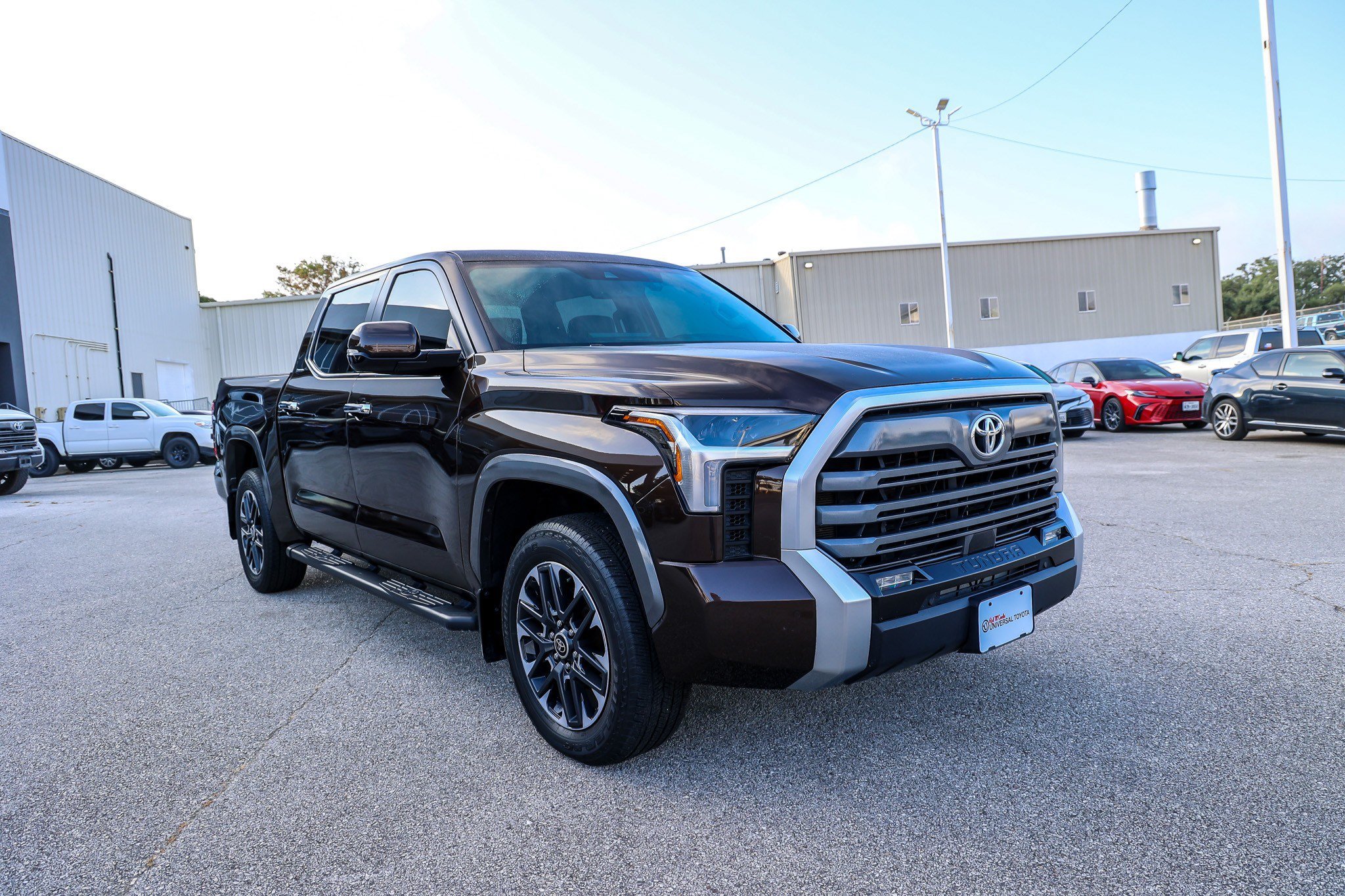Used 2024 Toyota Tundra Limited w/ Power Package AWD/4WD image 5