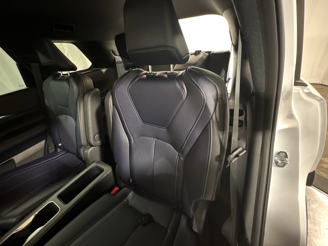 Certified 2026 INFINITI QX60 Sport w/ Dark Cargo Package AWD/4WD image 31