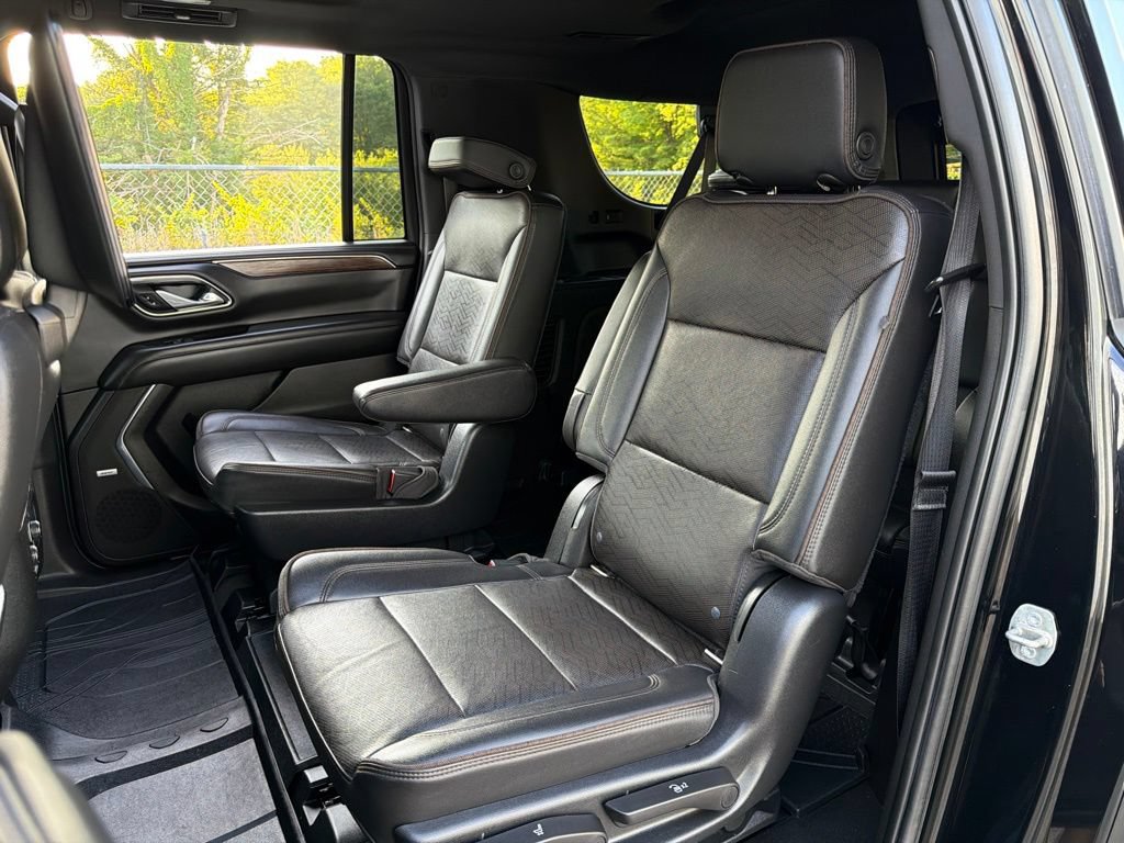 Used 2021 Chevrolet Suburban High Country w/ Premium Package AWD/4WD image 22