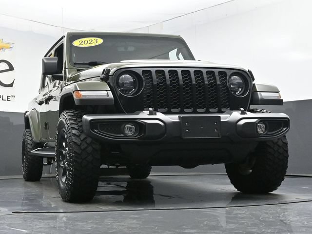 Used 2023 Jeep Gladiator Sport AWD/4WD image 3