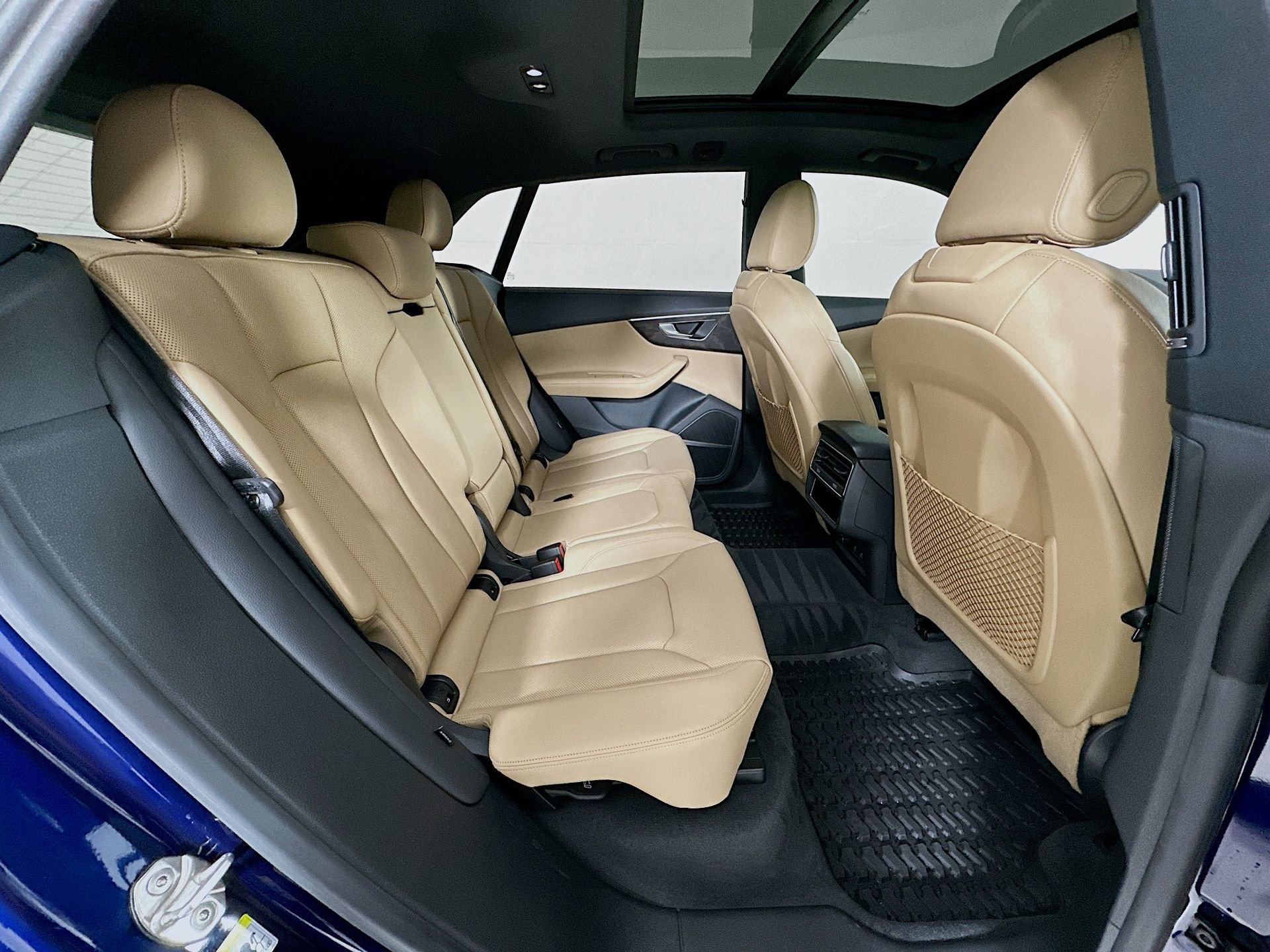 Used 2023 Audi Q8 Prestige w/ Prestige Package image 29