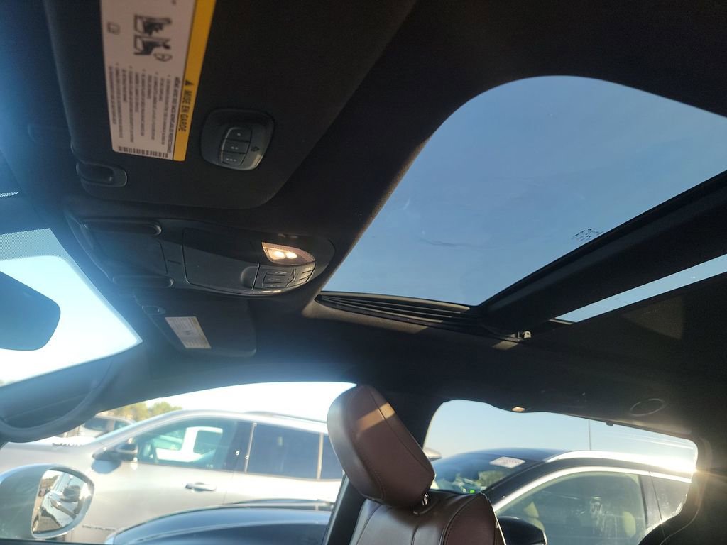 Used 2020 Chrysler Pacifica Limited w/ Advanced Safetytec Group image 13