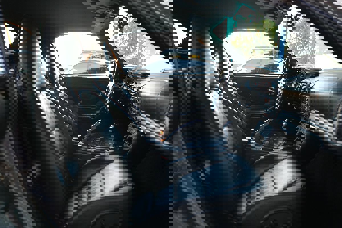 Used 2004 Porsche 911 Carrera 4 image 16