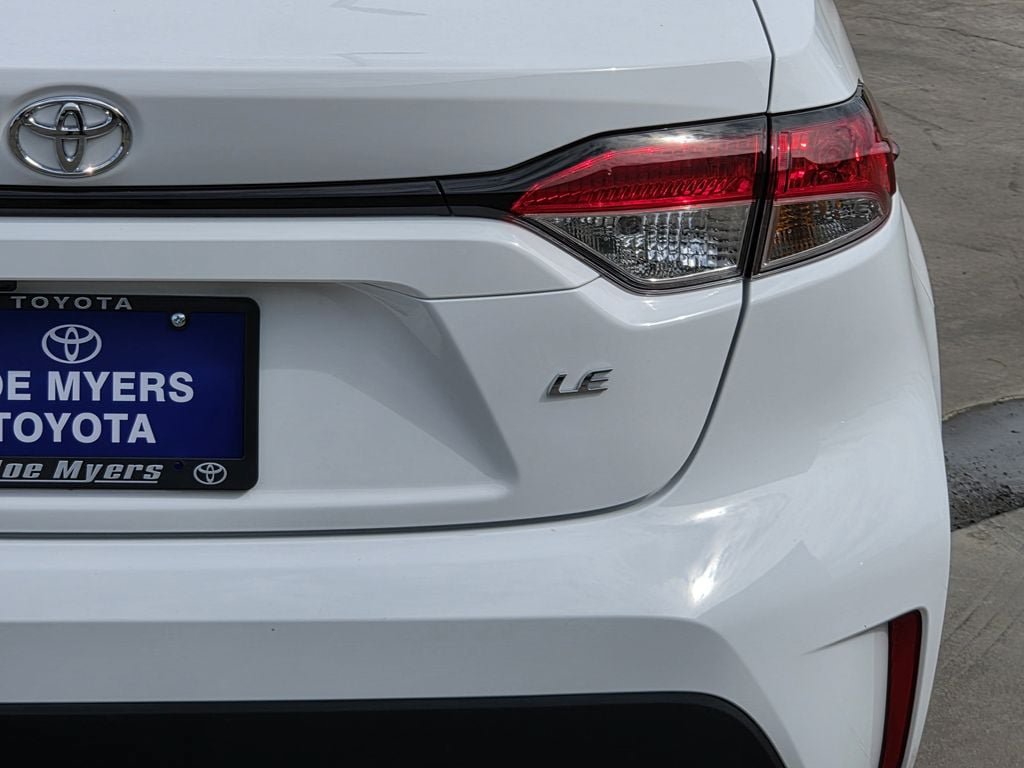 Used 2026 Toyota Corolla LE FWD image 9
