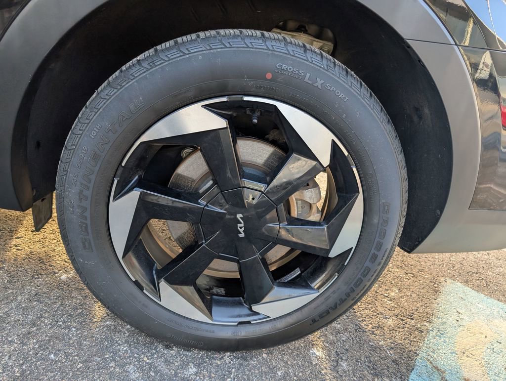 Used 2025 Kia Sorento EX image 24