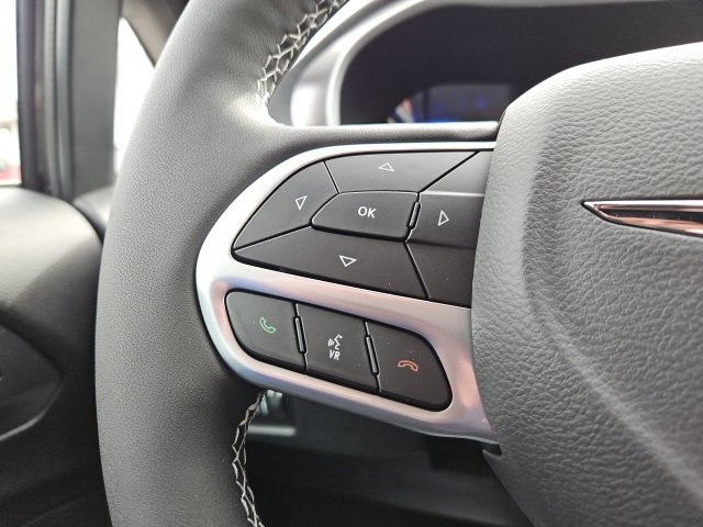 New 2026 Chrysler Pacifica Select image 42